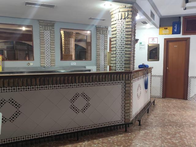 LOCAL ADAPTADO A BAR CON LICENCIA DE APERTURA