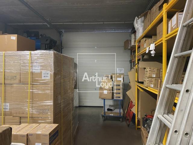 Local activités à vendre Lieusaint Proche A5 N104
