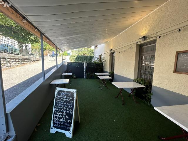 Local activités en vente à, 337838€