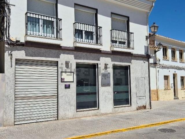 Local, Almansa