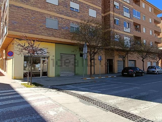 Local, Almansa