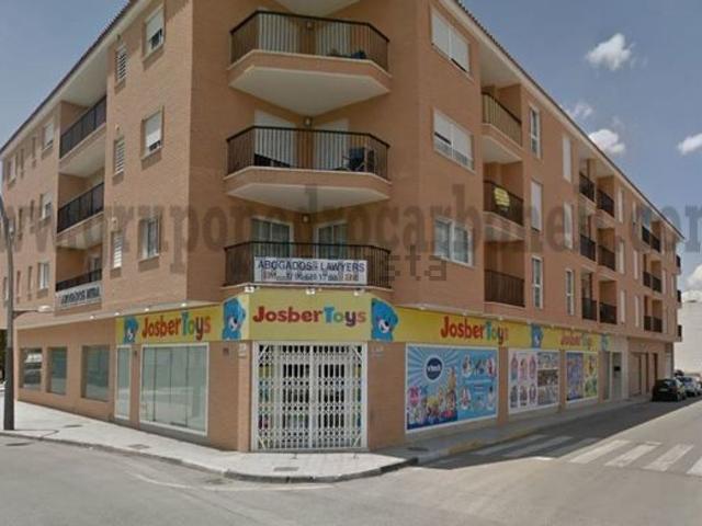 Local, Almoradí