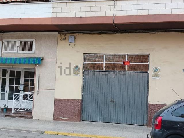 Local, Almoradí