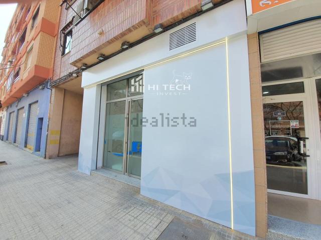 Local, Alaquás