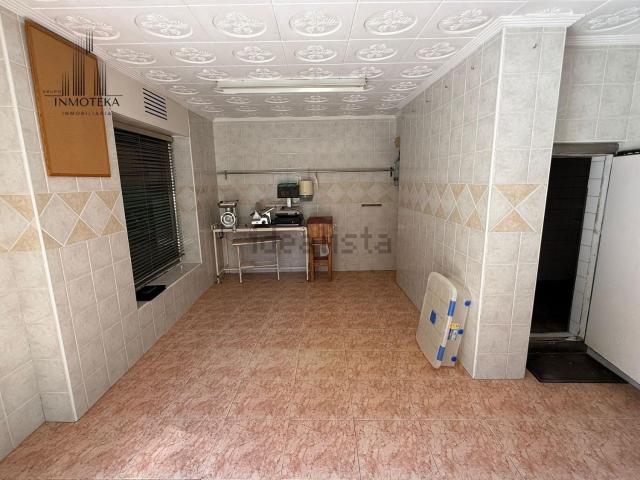Local, Albacete