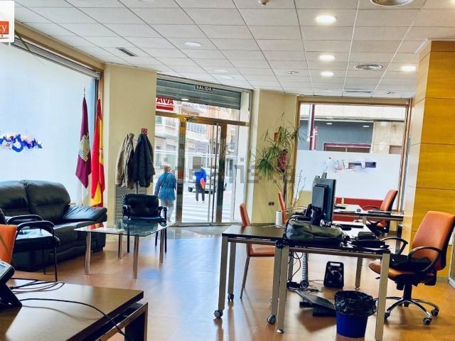 Local, Albacete