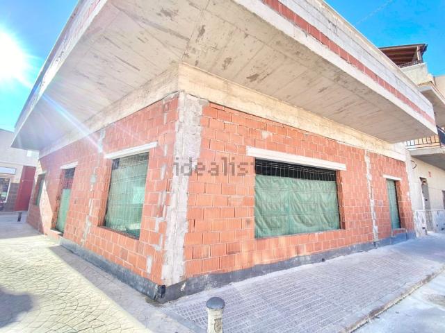 Local, Albatera