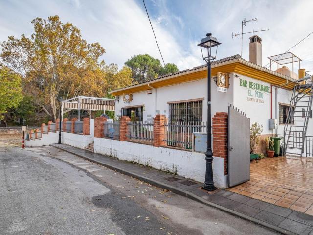 Local, Alfacar