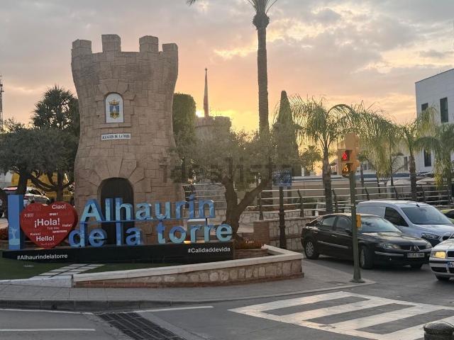 Local, Alhaurín de la Torre