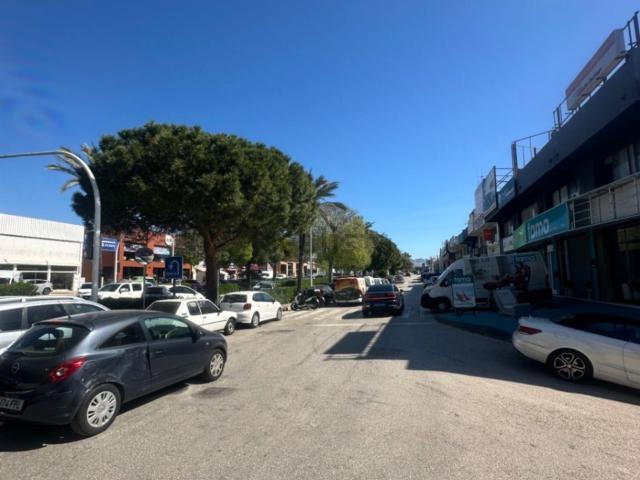 Local, Altea
