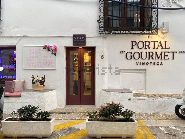 Local, Altea