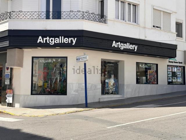 Local, Altea