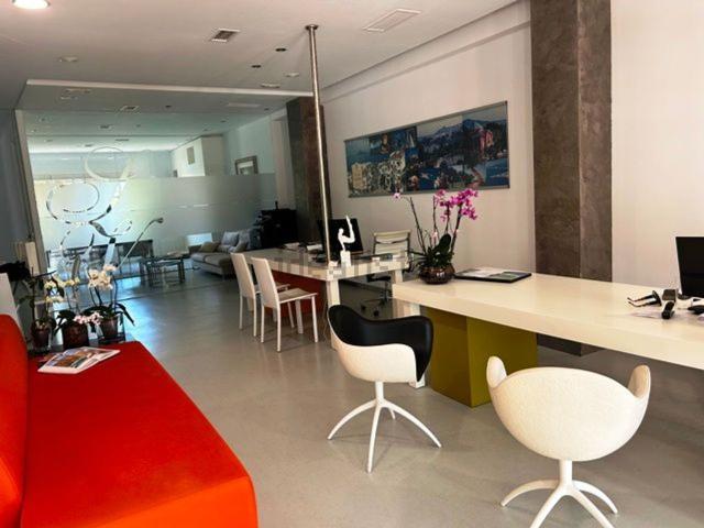 Local, Altea