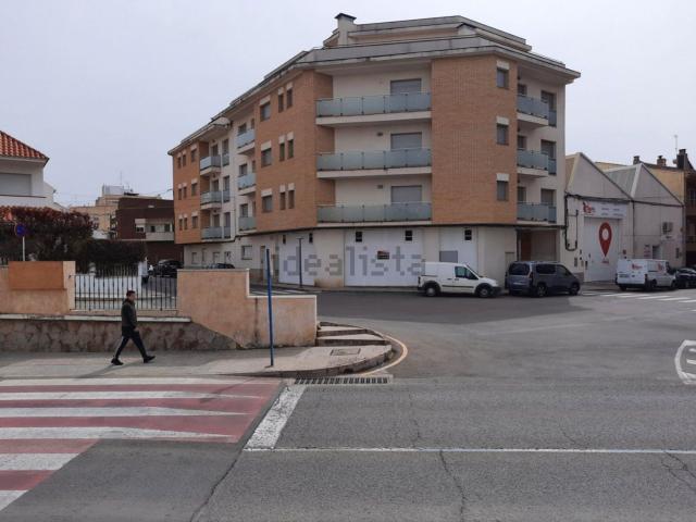 Local, Amposta