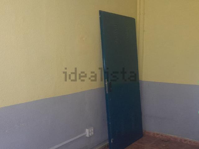 Local, Armilla