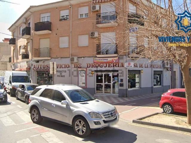 Local, Armilla