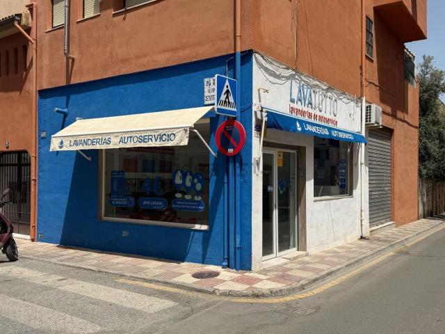 Local, Armilla