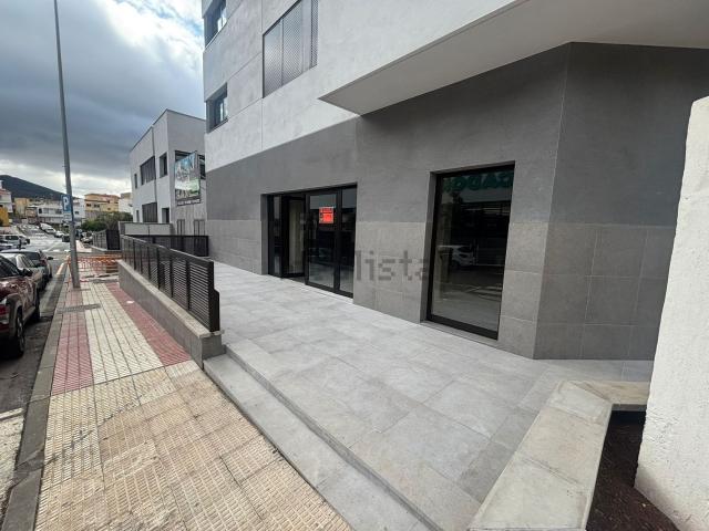 Local, Arona