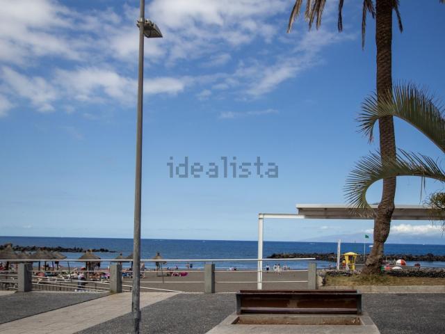 Local, Arona