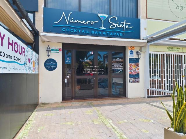 Local, Arona