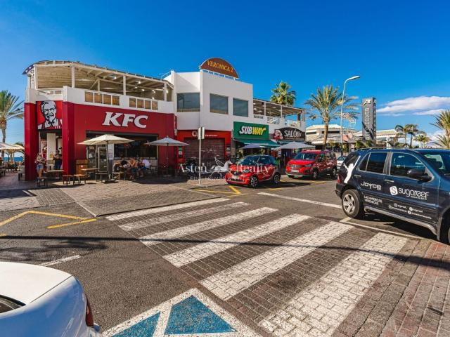 Local, Arona
