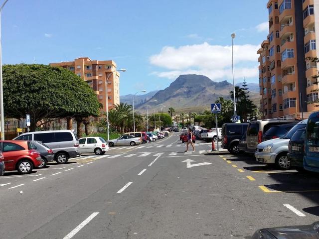 Local, Arona