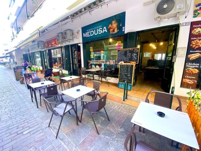 Local, Arona