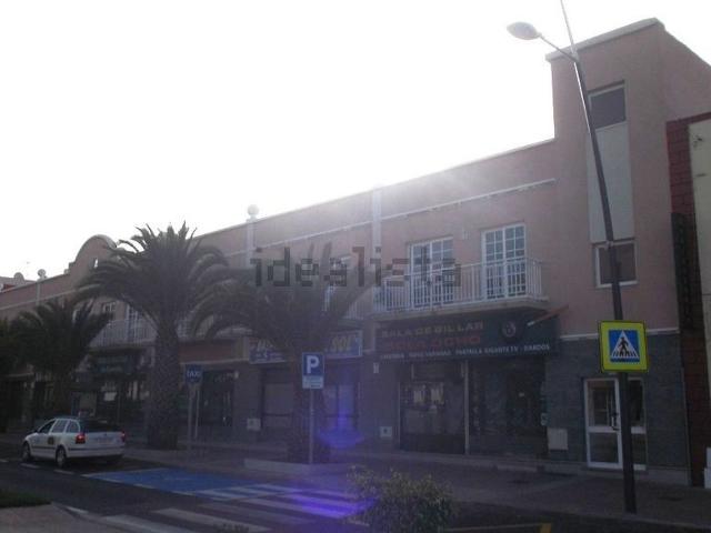 Local, Arona