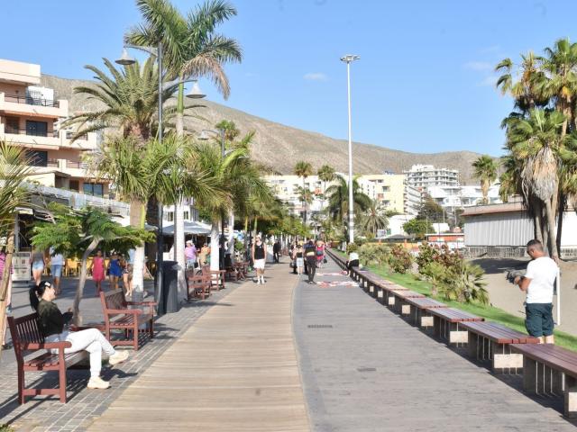Local, Arona