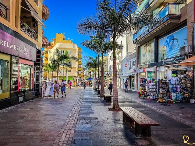 Local, Arona