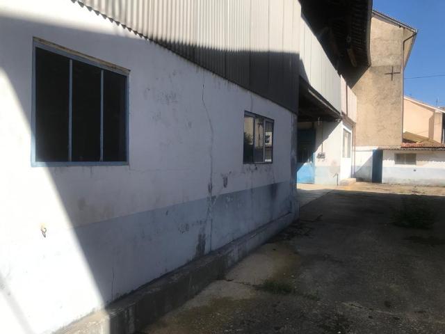 Local artisanal de 165 m2 avec possibilité de logement