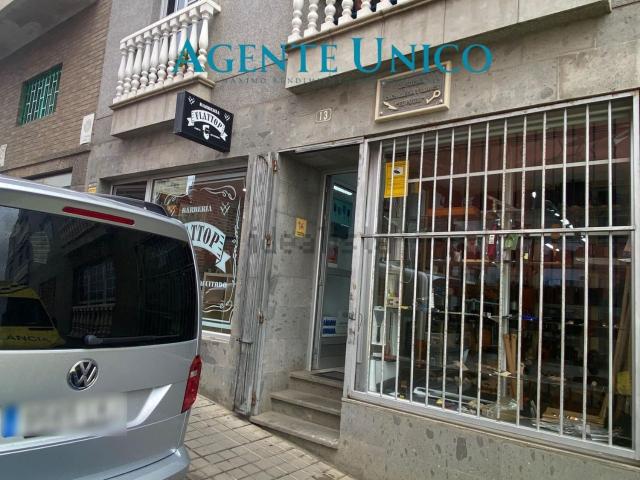 Local, Arucas