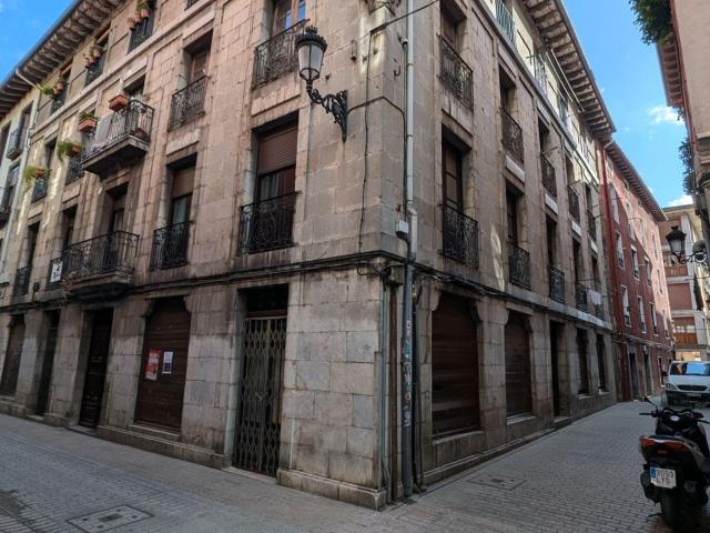 Local, Azpeitia