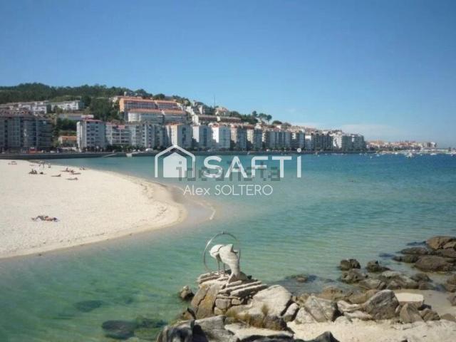 Local, Baiona