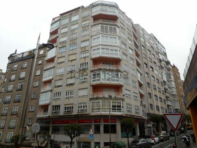 Local, Baiona
