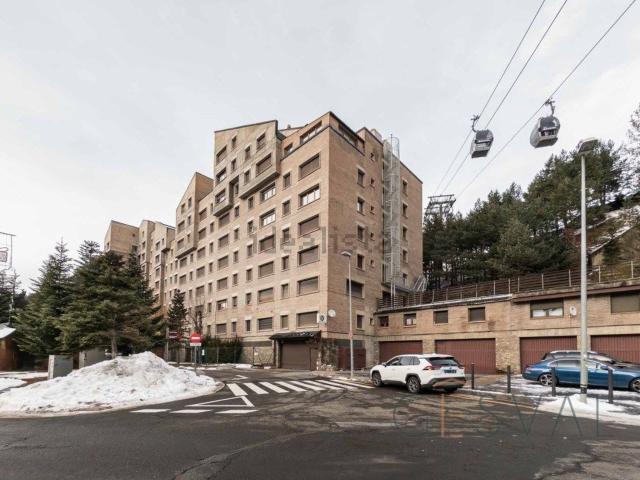Local, Baqueira