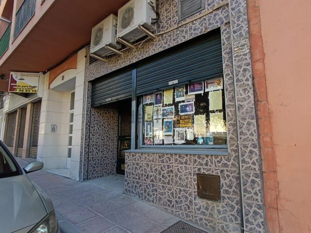 Local, Baños