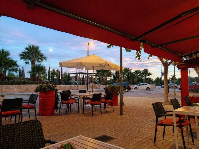 Local, Benalmádena