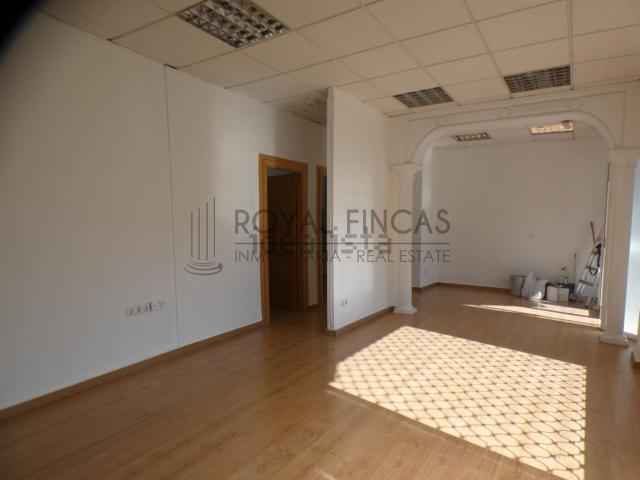 Local, Benalmádena