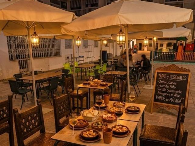 Local, Benalmádena
