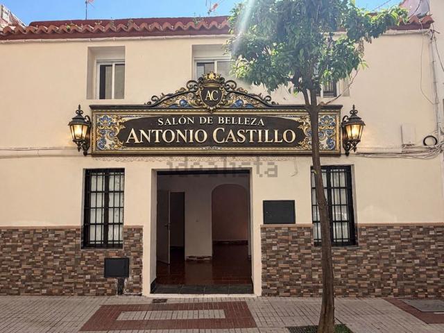 Local, Benalmádena