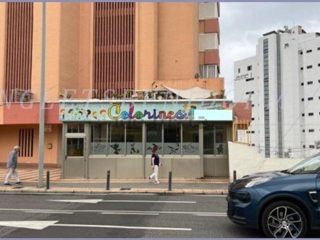 Local, Benidorm