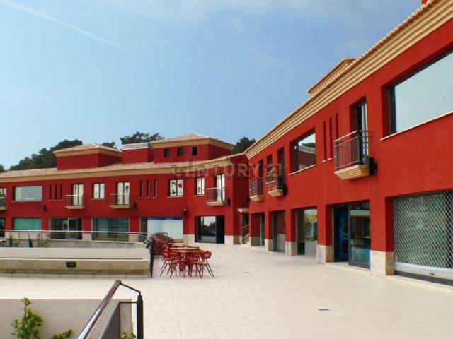 Local, Benitachell