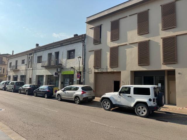 Local, Besalú