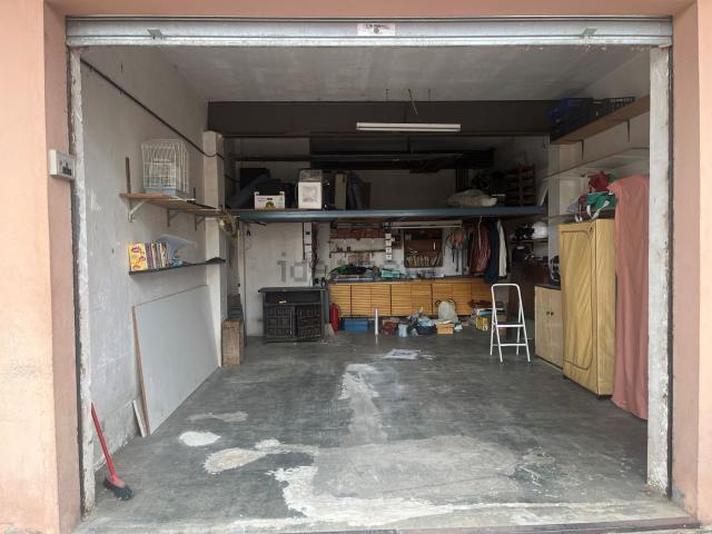 Local, Bescanó