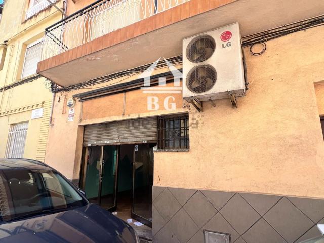 Local, Blanes