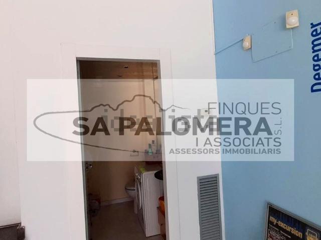 Local, Blanes