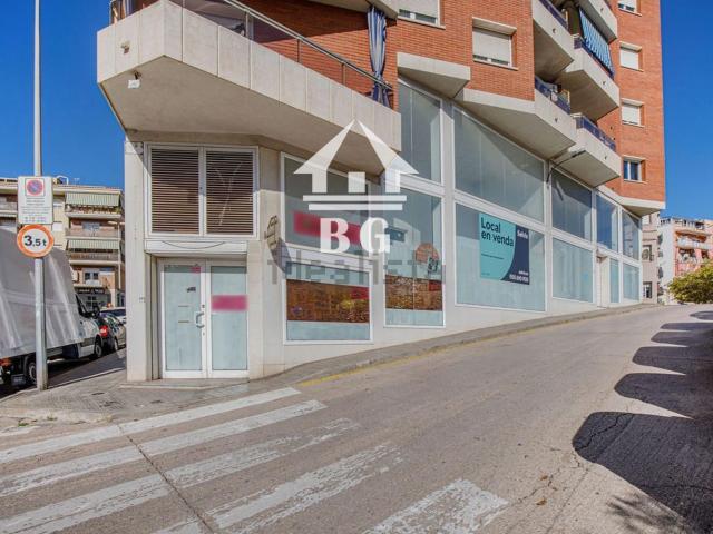 Local, Blanes