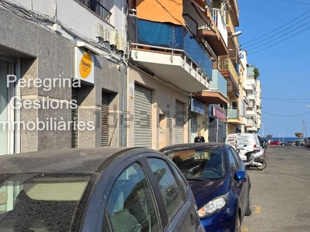 Local, Blanes