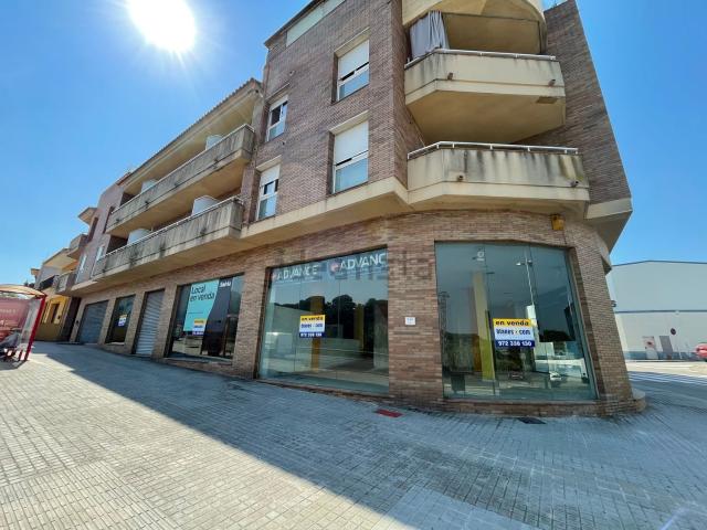 Local, Blanes